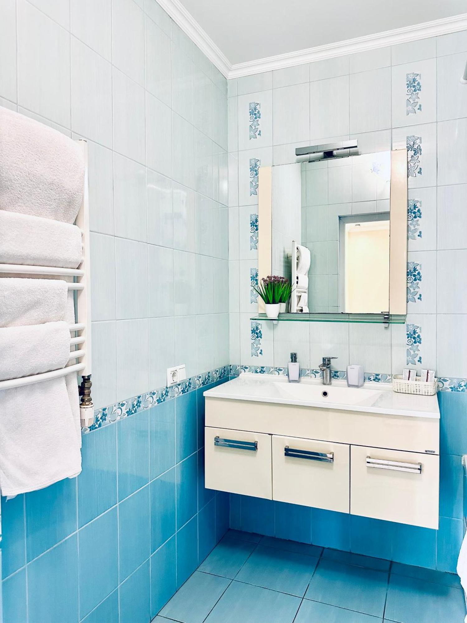 Apartments With A Coffee Machine In The City Center, Near A Park And Zlata Plaza Rivne Esterno foto