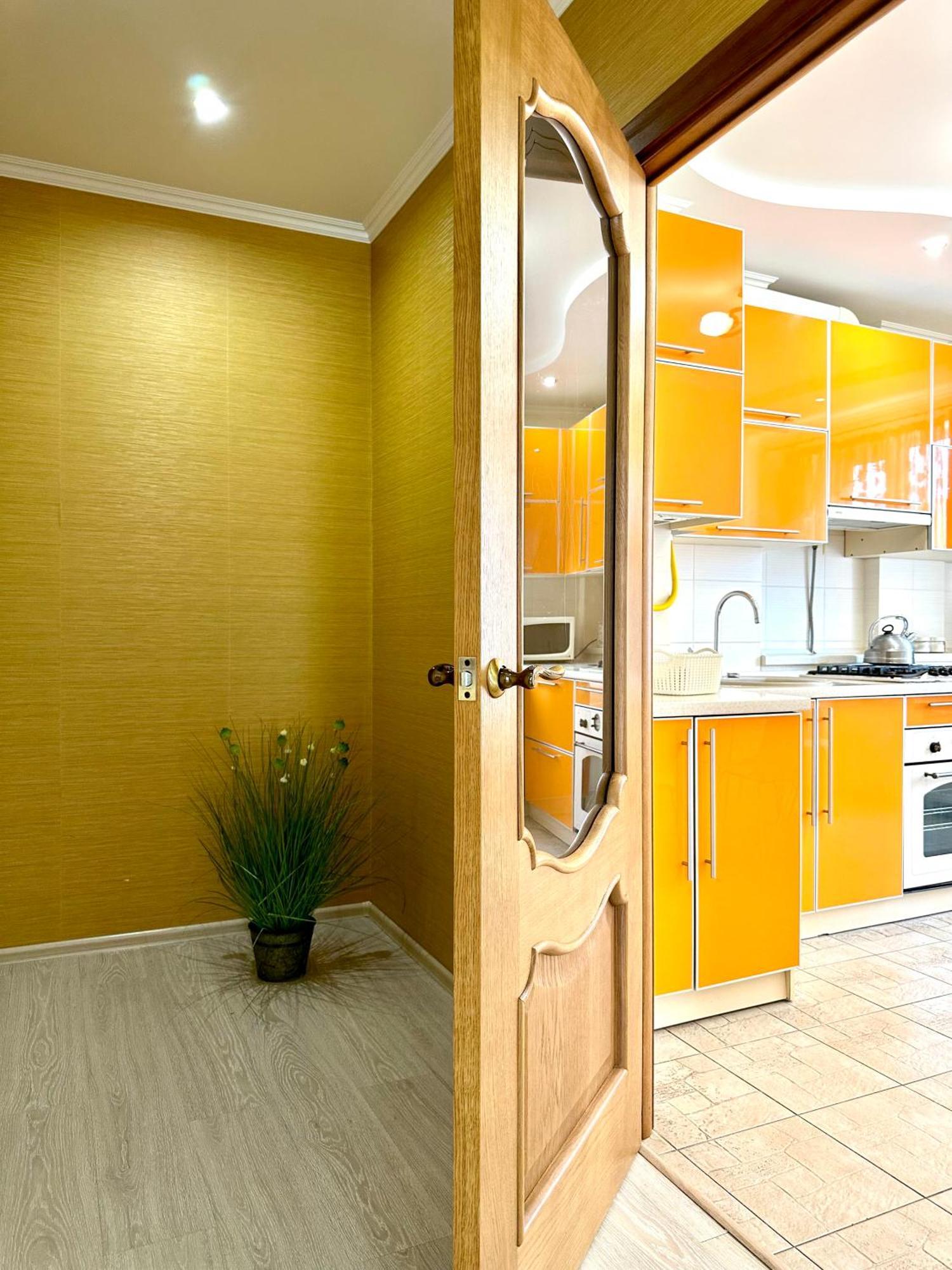 Apartments With A Coffee Machine In The City Center, Near A Park And Zlata Plaza Rivne Esterno foto